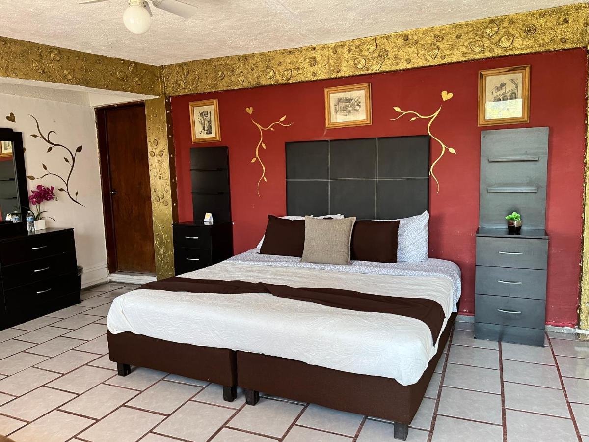 Casona De Aves Hotel *