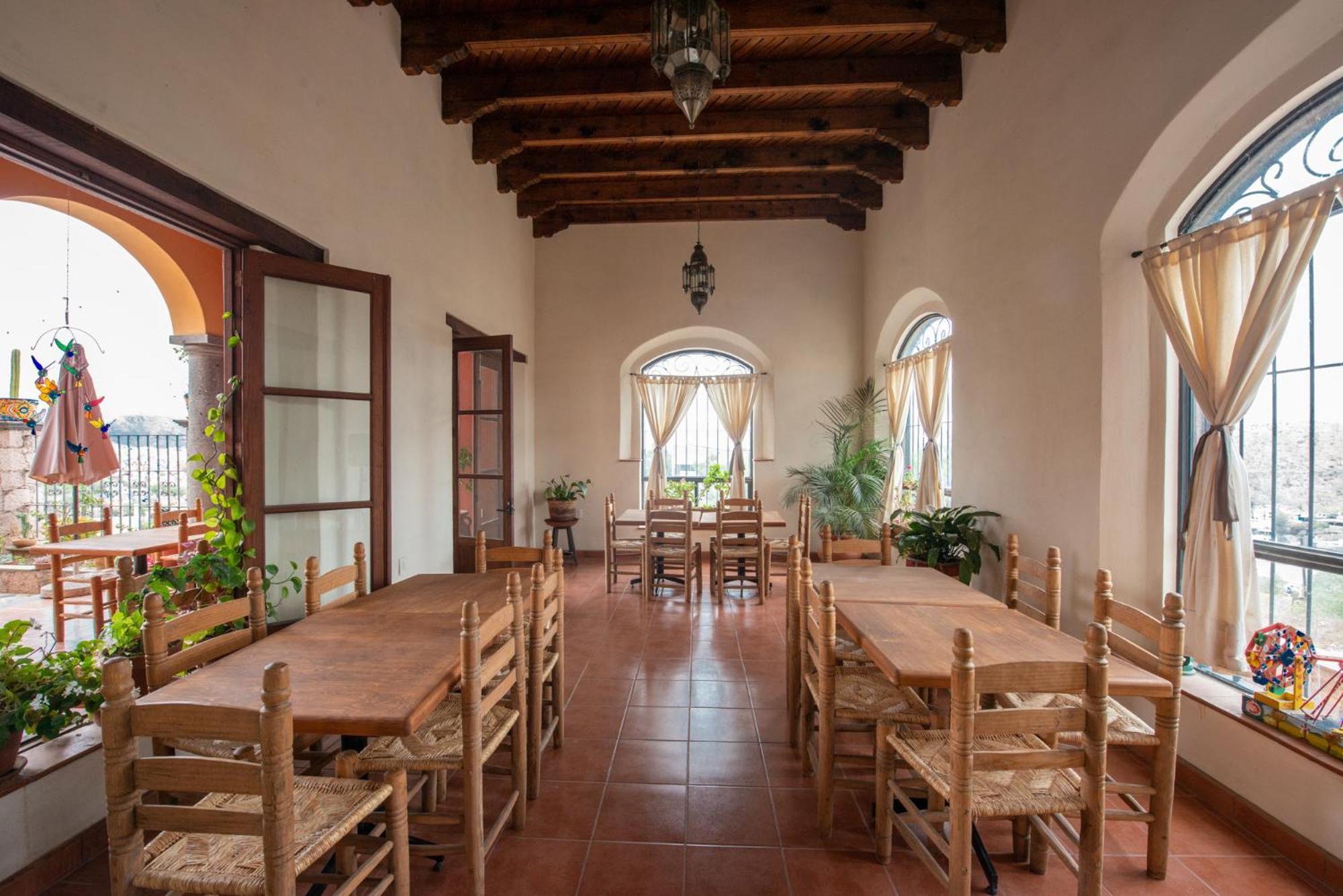 Hotel Camino Antiguo *