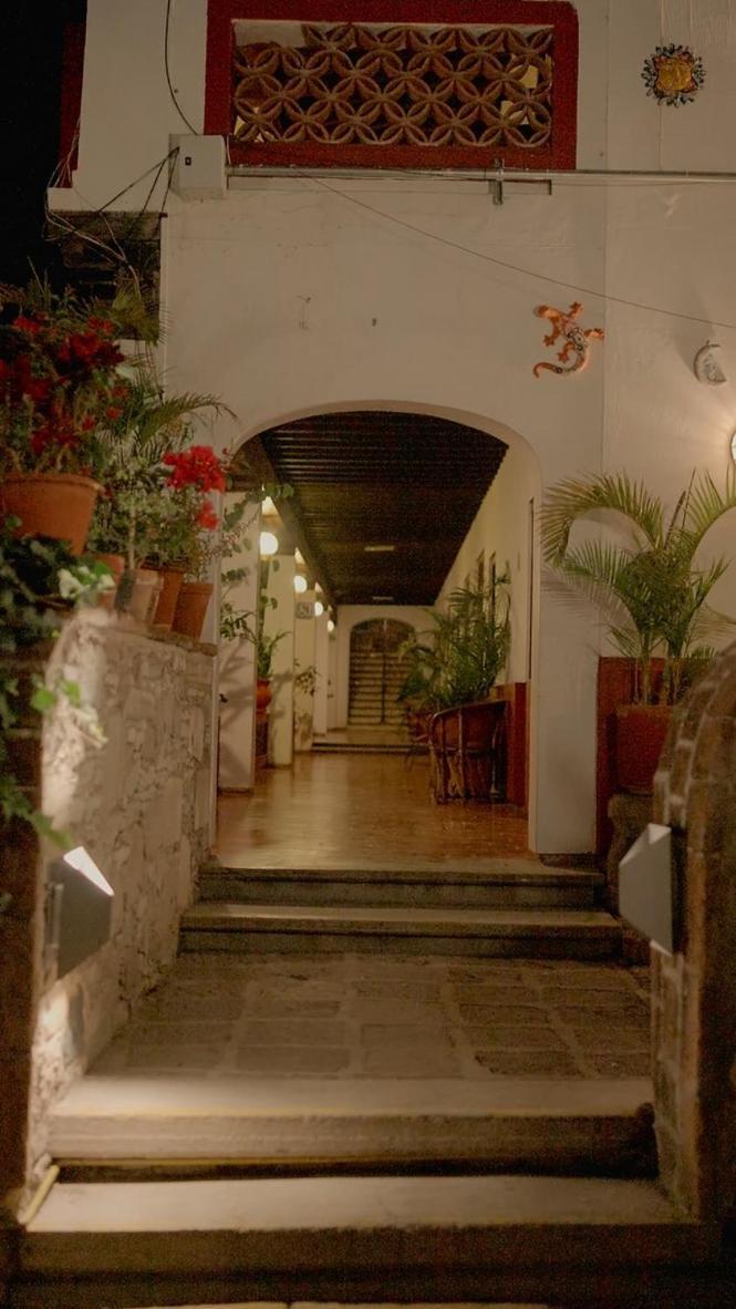 Y Restaurant Embajadoras Hotel