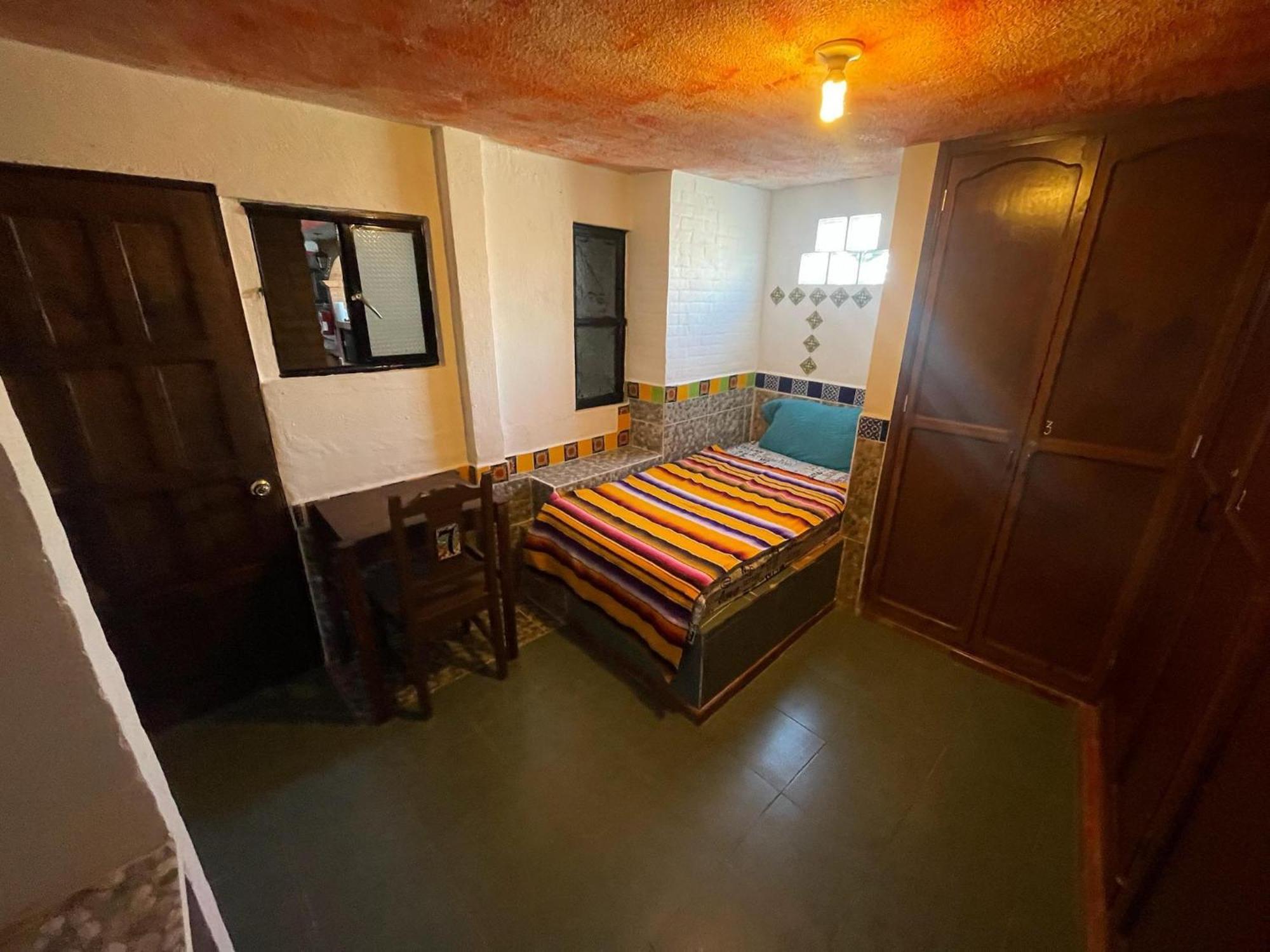 Casa De Dante Hostel