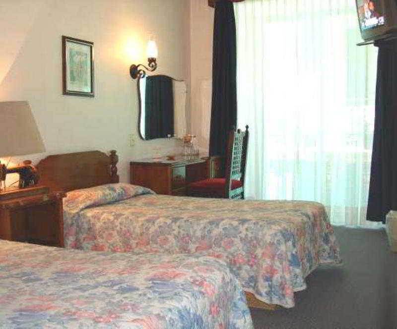 Santa Fe Hotel