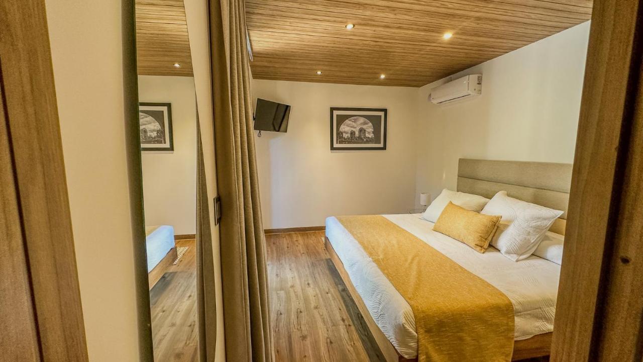 Antigua Guesthaus