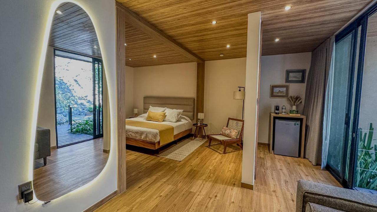 Antigua Guesthaus *